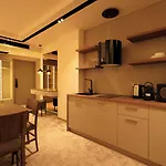 Deha & 4* Tirana