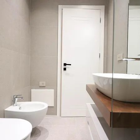 Deha & شقة فندقية تيرانا